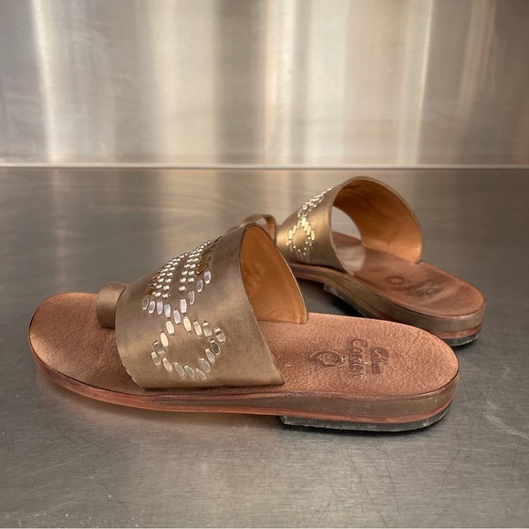 Calleen Cordero “Fonda” metallic leather sandals. New in original box. - Picture 9 of 9